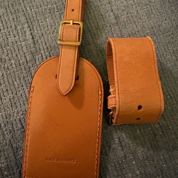 Louis Vuitton Brown Leather Luggage Tag and Poignet Strap Set - Picture 2 of 2
